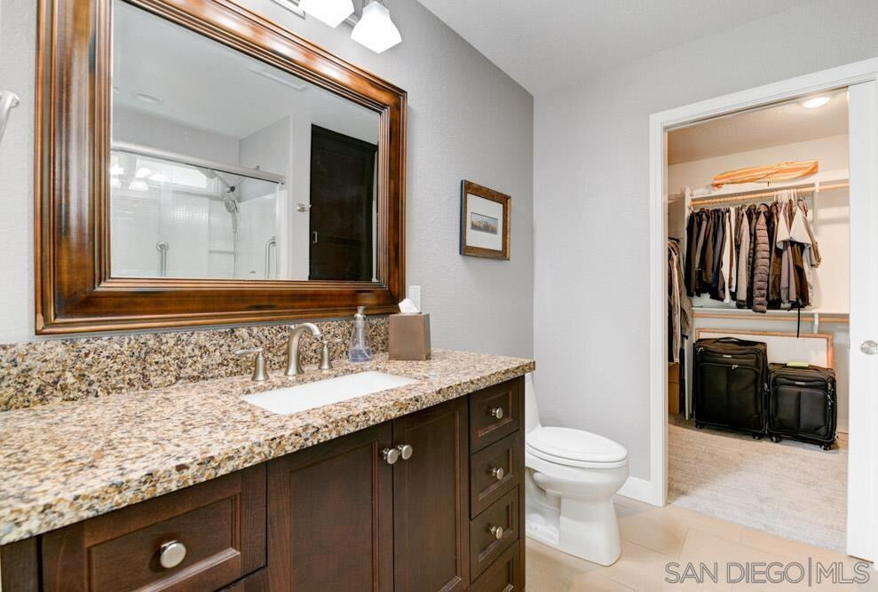 Rancho San Diego sold home — photo 9