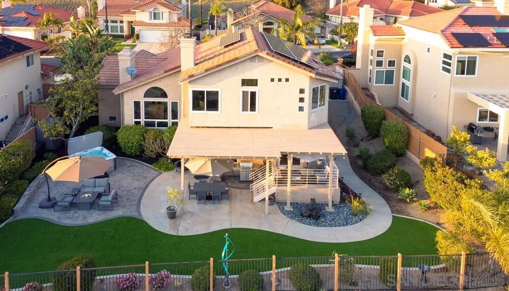 Rancho San Diego sold home — photo 15