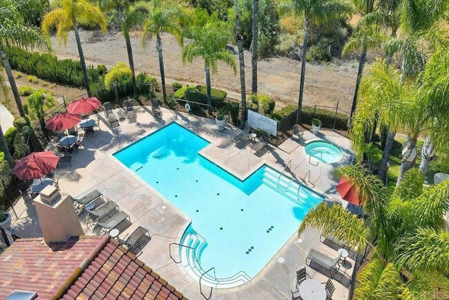 Paradise Hills sold home — photo 13