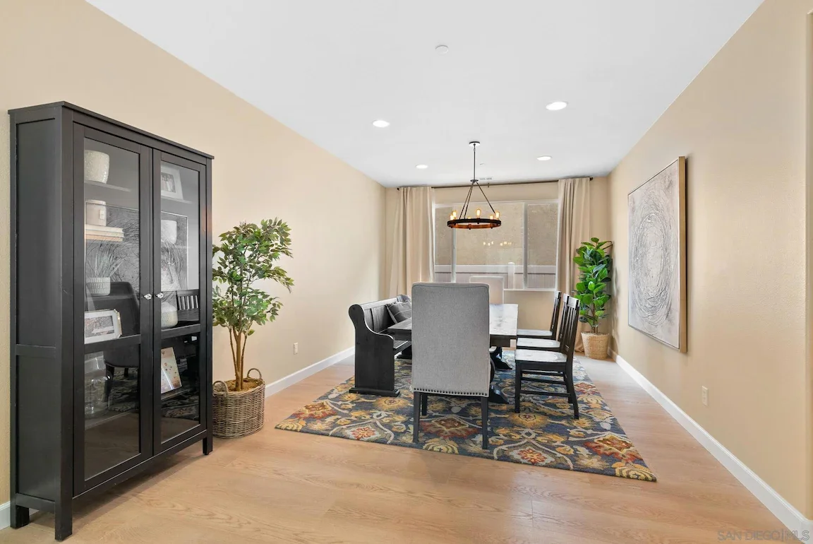 Lakeside sold home — photo 4