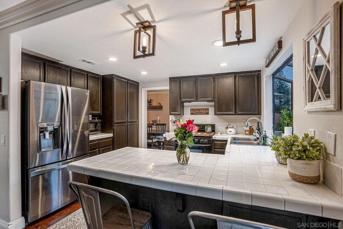 Murrieta sold home — photo 6