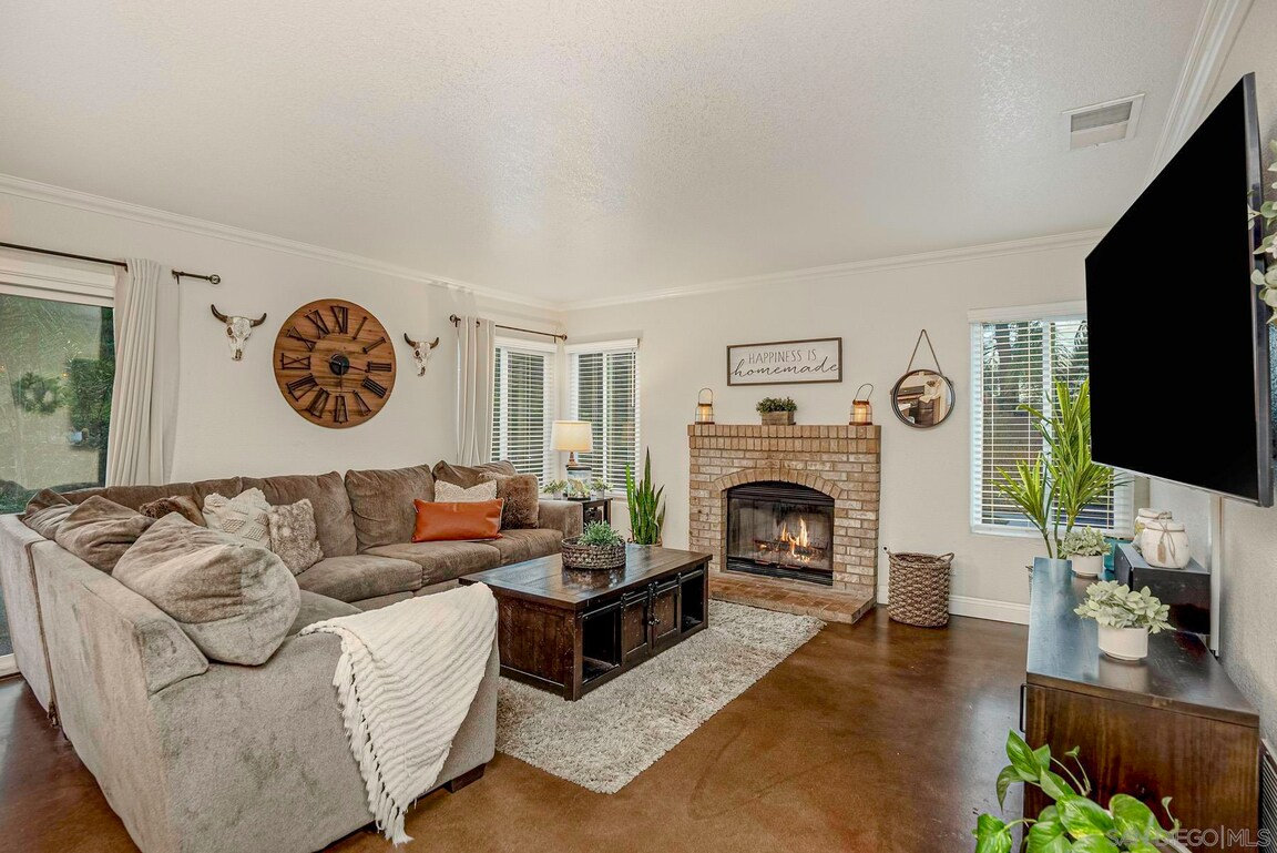Murrieta sold home — photo 7