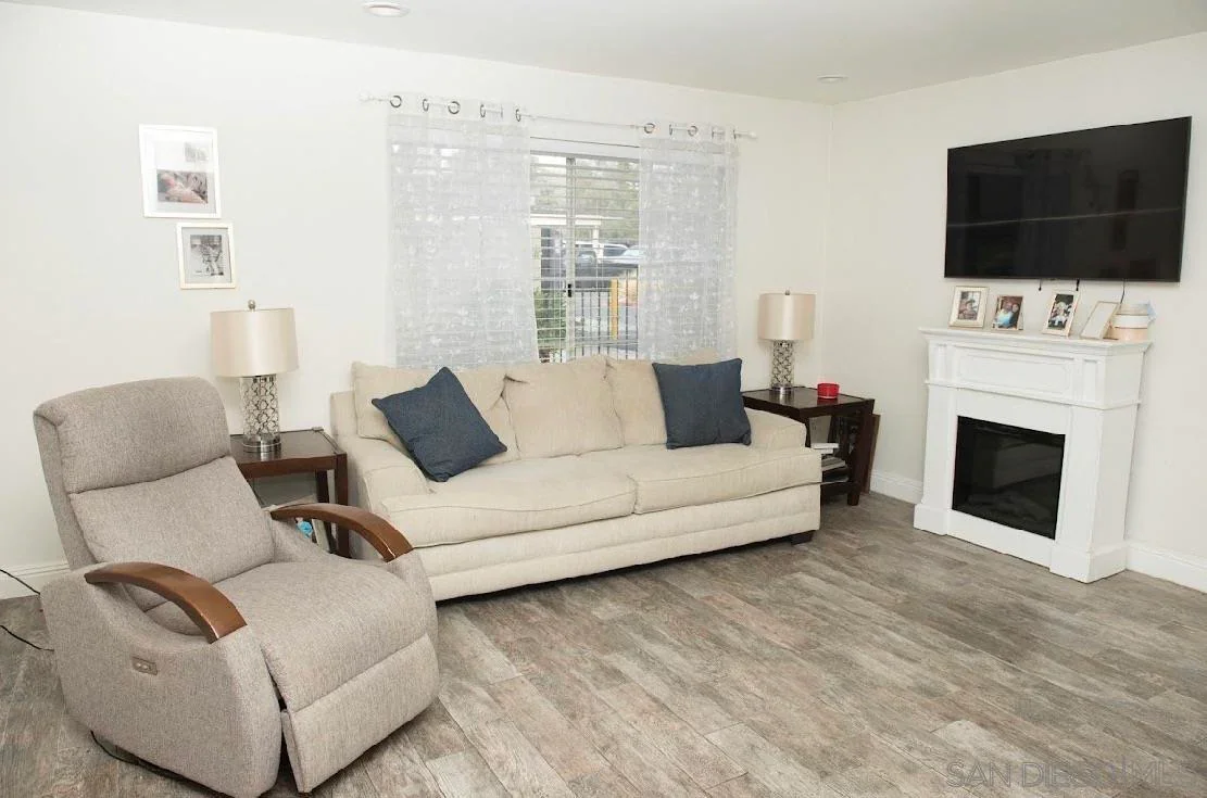 Carmel Mountain sold home — photo 2