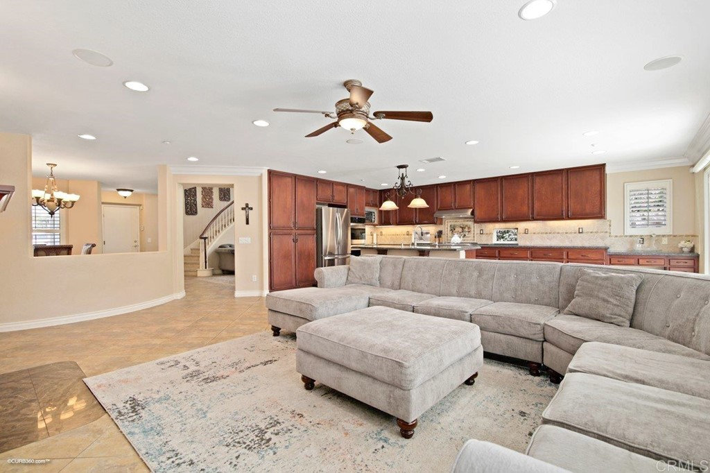 Spring Valley sold home — photo 2