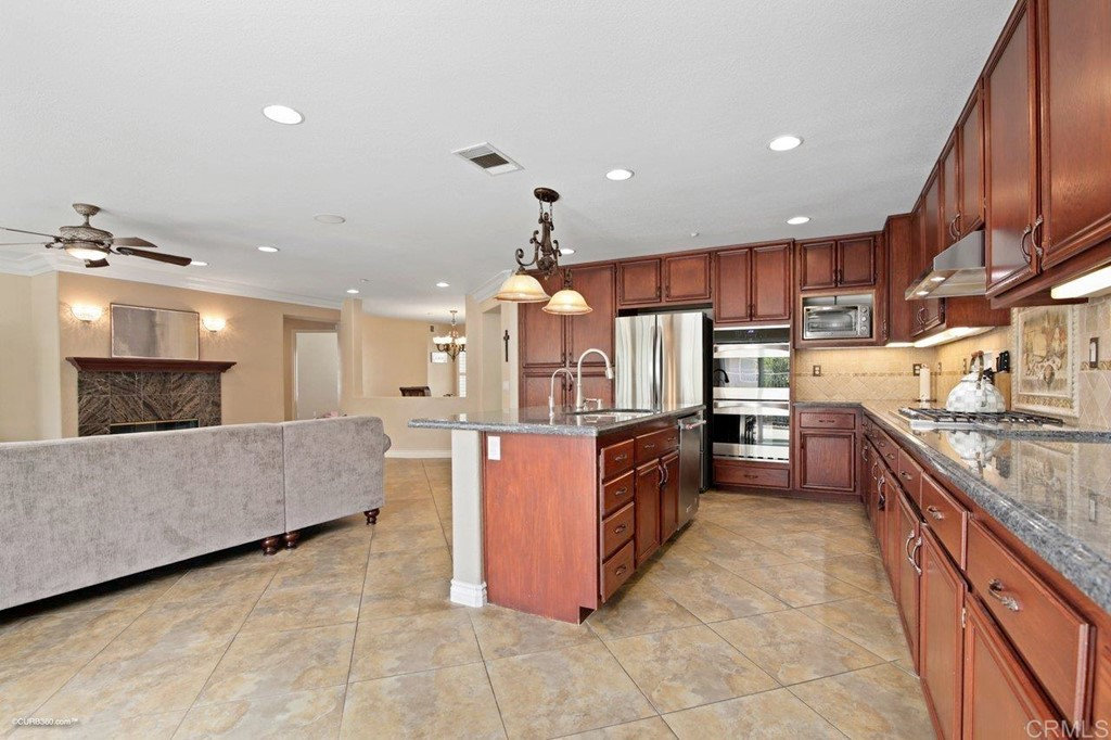 Spring Valley sold home — photo 3