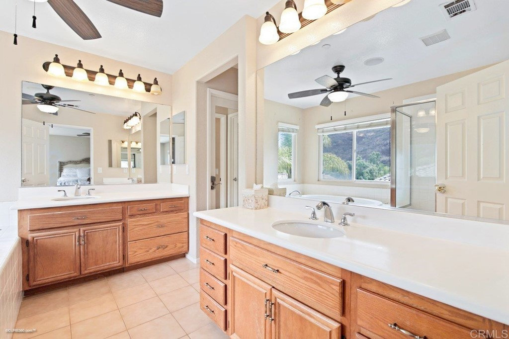 Spring Valley sold home — photo 11