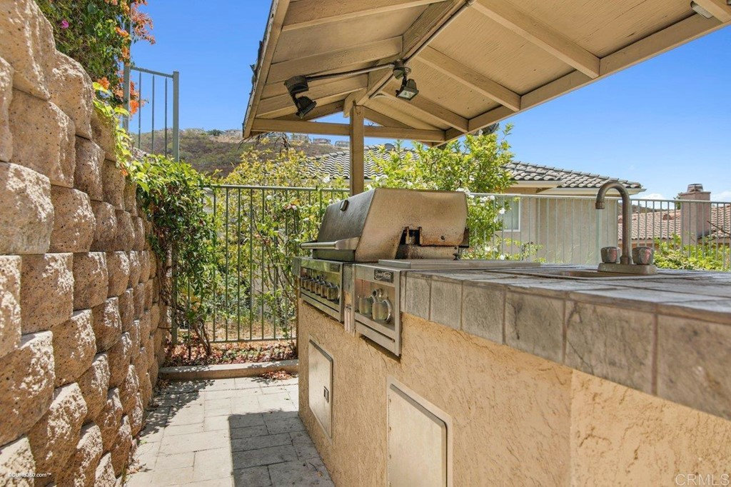 Spring Valley sold home — photo 15