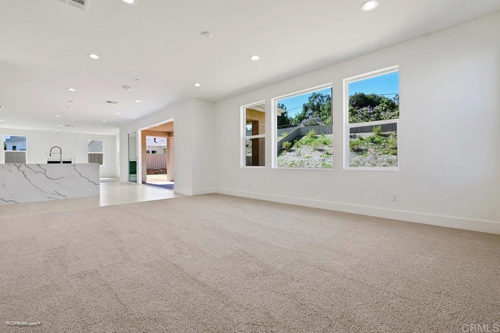 El Cajon sold home — photo 7
