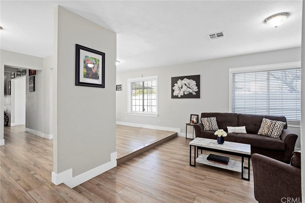 Hemet sold home — photo 4