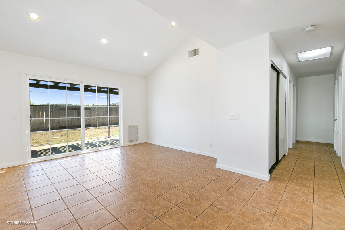 Lakeside sold home — photo 5