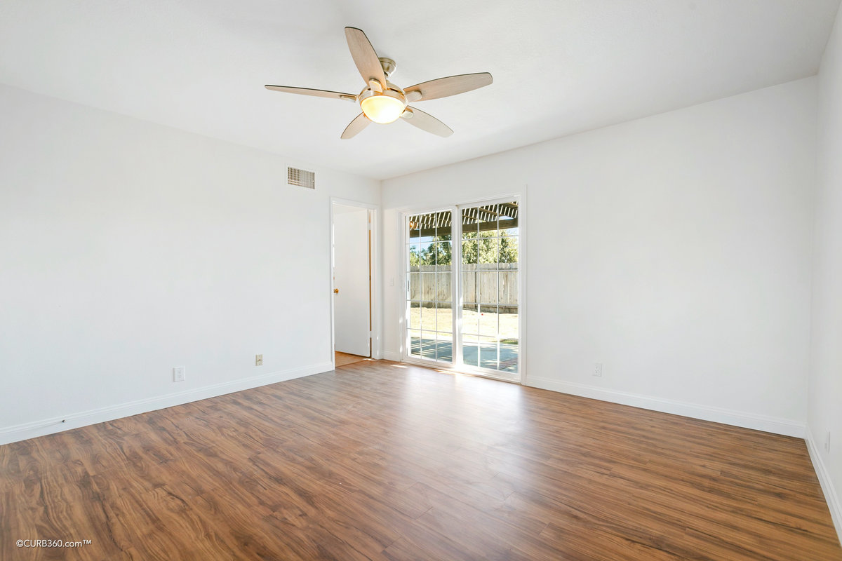 Lakeside sold home — photo 7