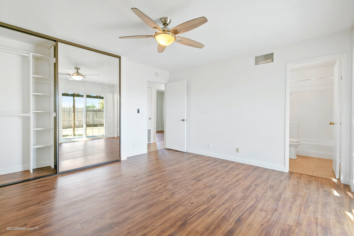 Lakeside sold home — photo 8