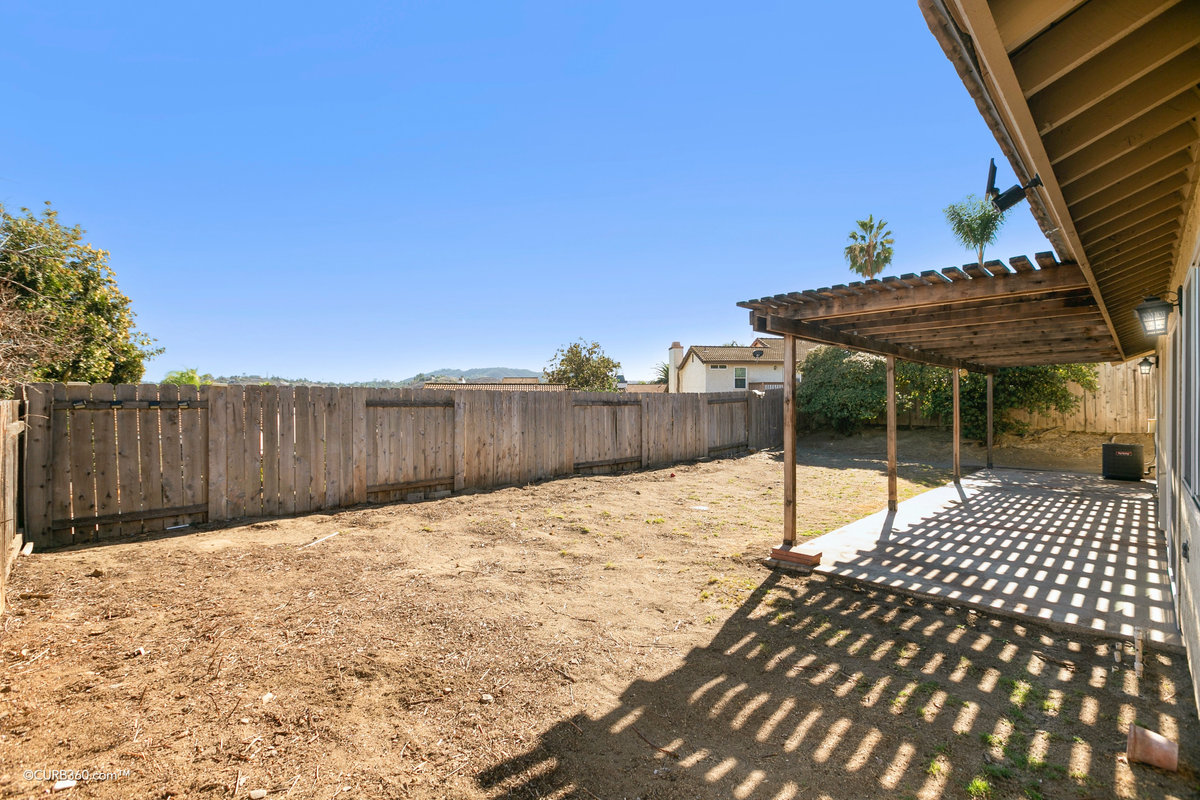 Lakeside sold home — photo 10